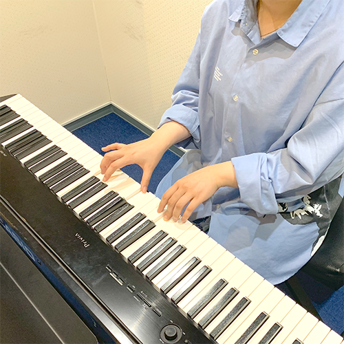 ギター ベース ピアノ サックス カホン 楽器 教室 レッスン リズムセブンアカデミー
五反田
