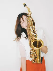 サックストレーナー内田恵里花